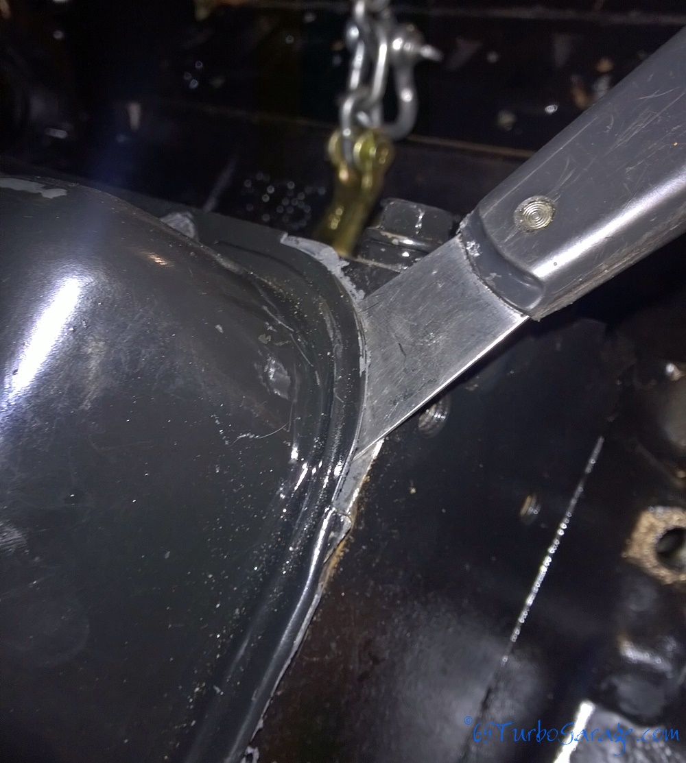 Scraper under valve cover start